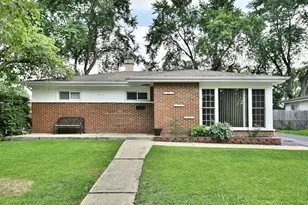511 W Byron Ave, Addison, IL 60101 - Photo 1