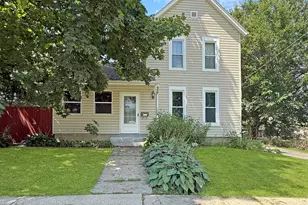 712 S 14th Ave, Freeport, IL 61032 - Photo 1