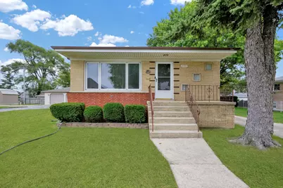 8013 Neva Avenue, Burbank, IL 60459 - Photo 1