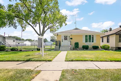 154 S Fulton Avenue, Bradley, IL 60915 - Photo 1