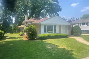 1530 S Greenwood Ave, Park Ridge, IL 60068 - Photo 1