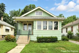 720 W Pacific Ave, Waukegan, IL 60085 - Photo 1