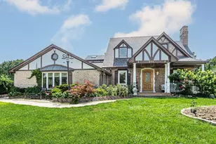 211 E Willow Rd, Prospect Heights, IL 60070 - Photo 1