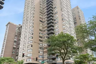 6301 N Sheridan Rd, Chicago, IL 60660 - Photo 1