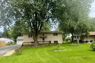 4474 Mathew Ave, Roscoe, IL 61073 - Photo 1