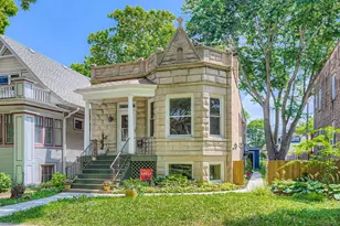 1042 S Scoville Ave, Oak Park, IL 60304 - Photo 1