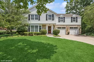 423 S Beverly Ln, Arlington Heights, IL 60005 - Photo 1