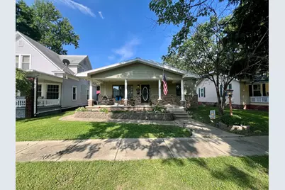 1013 15th Street, Mattoon, IL 61938 - Photo 1