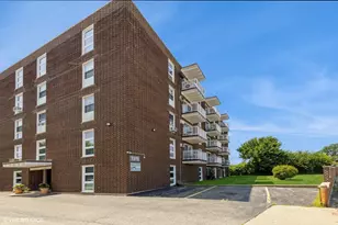 7225 W Higgins Ave, Chicago, IL 60656 - Photo 1