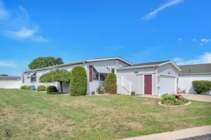 956 Holly Dr, Manteno, IL 60950 - Photo 1