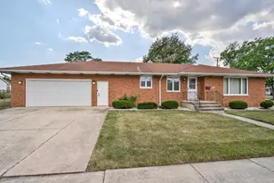 628 W 15th St, Chicago Heights, IL 60411 - Photo 1