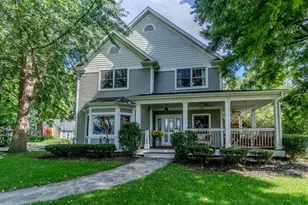 215 N River Rd, Fox River Grove, IL 60021 - Photo 1