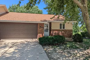 1810 Winchester Dr, Freeport, IL 61032 - Photo 1