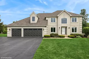 401 Kerry Ct, Prospect Heights, IL 60070 - Photo 1