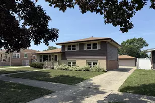 9732 Massasoit Ave, Oak Lawn, IL 60453 - Photo 1