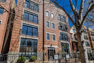 844 W Roscoe St, Chicago, IL 60657 - Photo 1