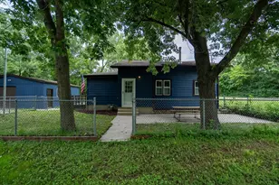 42782 N Lake Ave, Antioch, IL 60002 - Photo 1