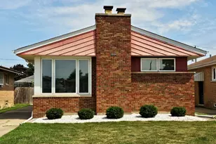 3132 W 101st Pl, Evergreen Park, IL 60805 - Photo 1