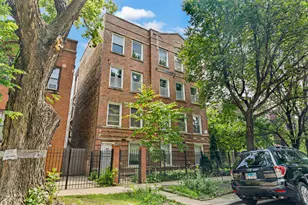 3039 N Troy St, Chicago, IL 60618 - Photo 1