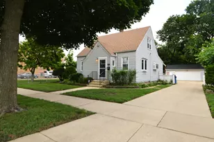 1529 N 33rd Ave, Melrose Park, IL 60160 - Photo 1