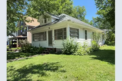 1557 S Oak Avenue, Freeport, IL 61032 - Photo 1