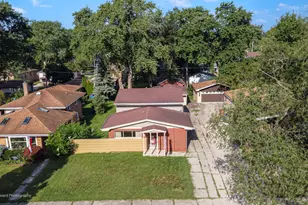 10420 S Kildare Ave, Oak Lawn, IL 60453 - Photo 1