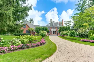 900 Lake St, Libertyville, IL 60048 - Photo 1