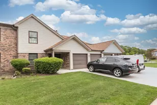 735 Weidner Rd, Buffalo Grove, IL 60089 - Photo 1