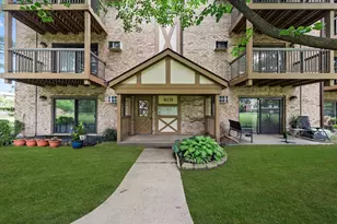 819 S Dwyer Ave, Arlington Heights, IL 60005 - Photo 1