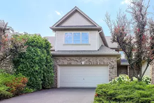 20 Oak Creek Ct, North Aurora, IL 60542 - Photo 1