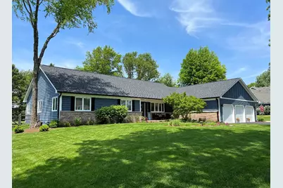 8N002 Cloverfield Drive, Saint Charles, IL 60175 - Photo 1