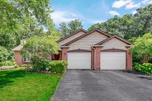30 Zurich Ct, Crete, IL 60417 - Photo 1