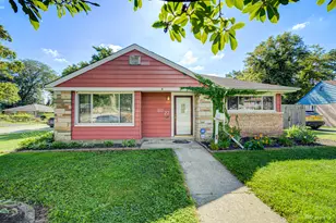 27 Apple Ct, Park Forest, IL 60466 - Photo 1