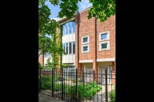 5436 S Ellis Ave, Chicago, IL 60615 - Photo 1