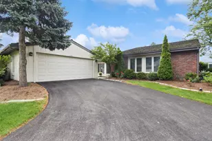 100 Briarwood Cir, Oak Brook, IL 60523 - Photo 1