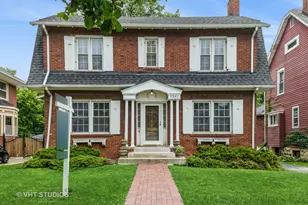 9547 S Longwood Dr, Chicago, IL 60643 - Photo 1