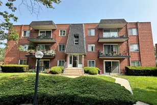 5712 128th St, Crestwood, IL 60418 - Photo 1