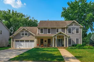 21 Windwood Ct, Sugar Grove, IL 60554 - Photo 1