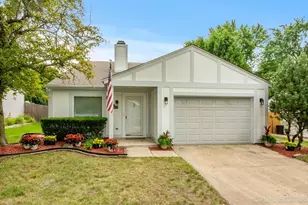 2S467 Cherice Dr, Warrenville, IL 60555 - Photo 1