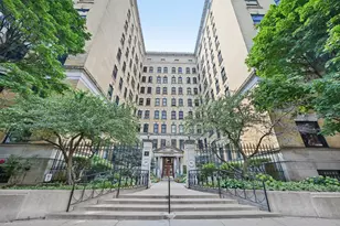 559 W Surf St, Chicago, IL 60657 - Photo 1