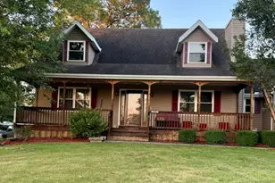 1095 W Judson St, Carbon Hill, IL 60416 - Photo 1