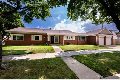 7521 N Albany Avenue, Chicago, IL 60645 - Photo 1