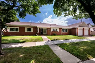7521 N Albany Ave, Chicago, IL 60645 - Photo 1