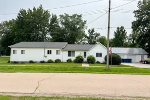 135 W Provost St, Amboy, IL 61310 - Photo 1