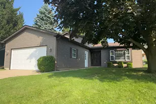 5403 Abbey Dr, McHenry, IL 60050 - Photo 1