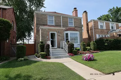 6847 W Foster Avenue, Chicago, IL 60656 - Photo 1