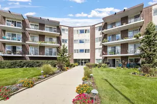 5540 Walnut Ave, Downers Grove, IL 60515 - Photo 1