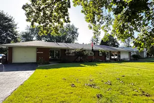 4123 Crosby St, Rockford, IL 61107 - Photo 1
