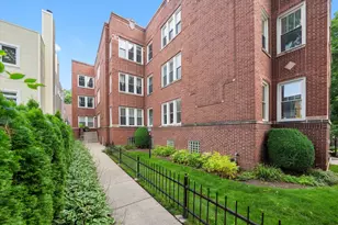 1648 W Edgewater Ave, Chicago, IL 60660 - Photo 1