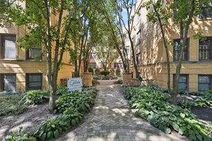 713 Mulford St, Evanston, IL 60202 - Photo 1